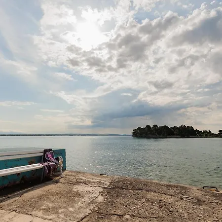 Traditional House By The Sea Preko