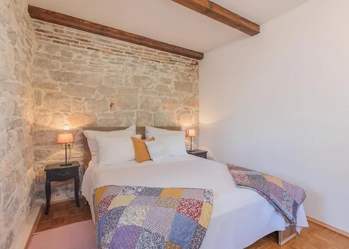 Дом отдыха Traditional House By The Sea