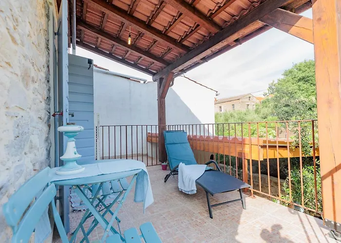 Traditional House By The Sea Дом отдыха