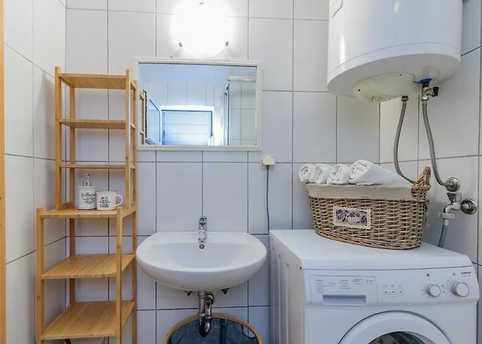 Traditional House By The Sea Дом отдыха Преко