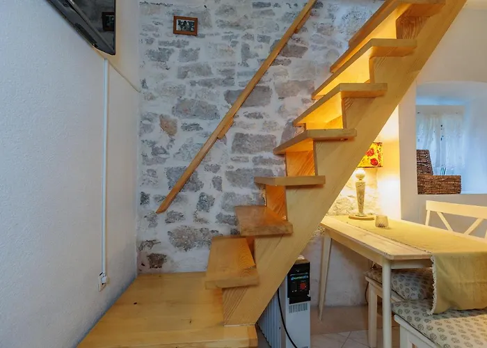 Traditional House By The Sea * Преко