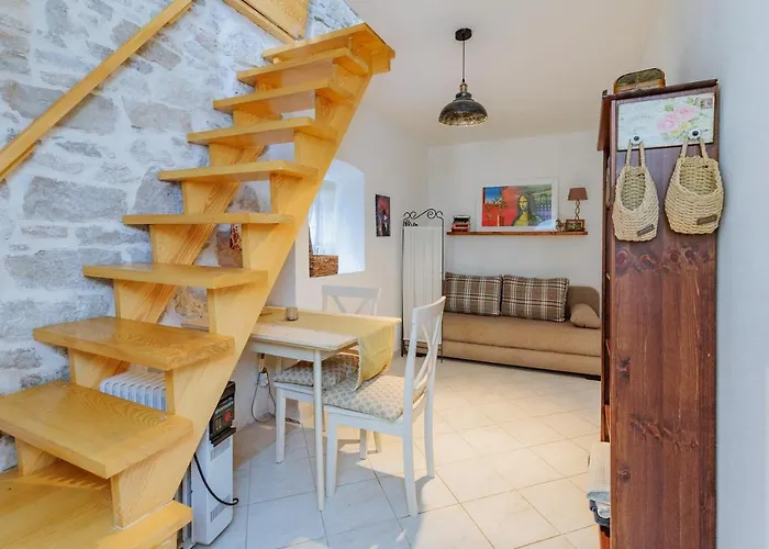 Traditional House By The Sea Дом отдыха Преко