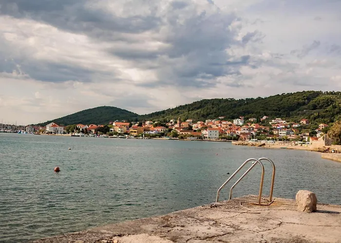 Дом отдыха Traditional House By The Sea *