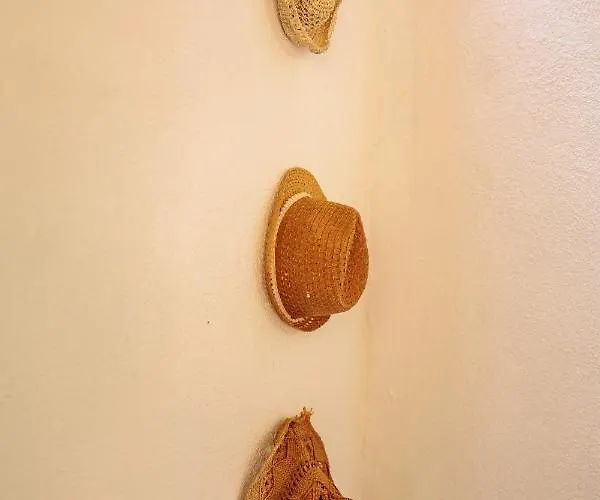 Traditional House By The Sea *